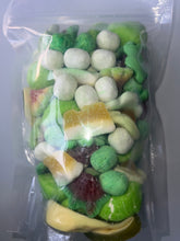 Load image into Gallery viewer, St Paddy&#39;s Pick n Mix Bag (500g)
